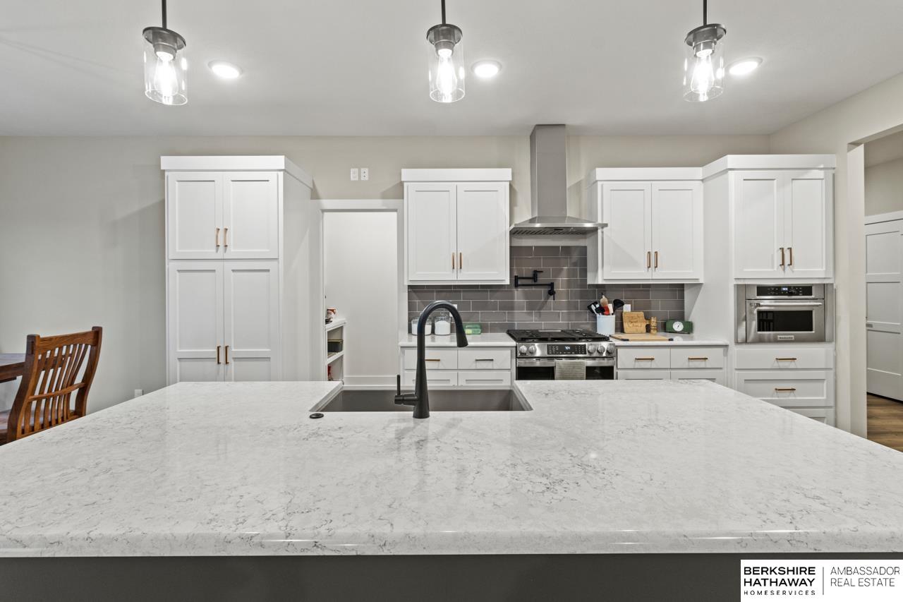 Blair, Nebraska 68008, United States, 4 Bedrooms Bedrooms, ,3 BathroomsBathrooms,Residential,Active,221884