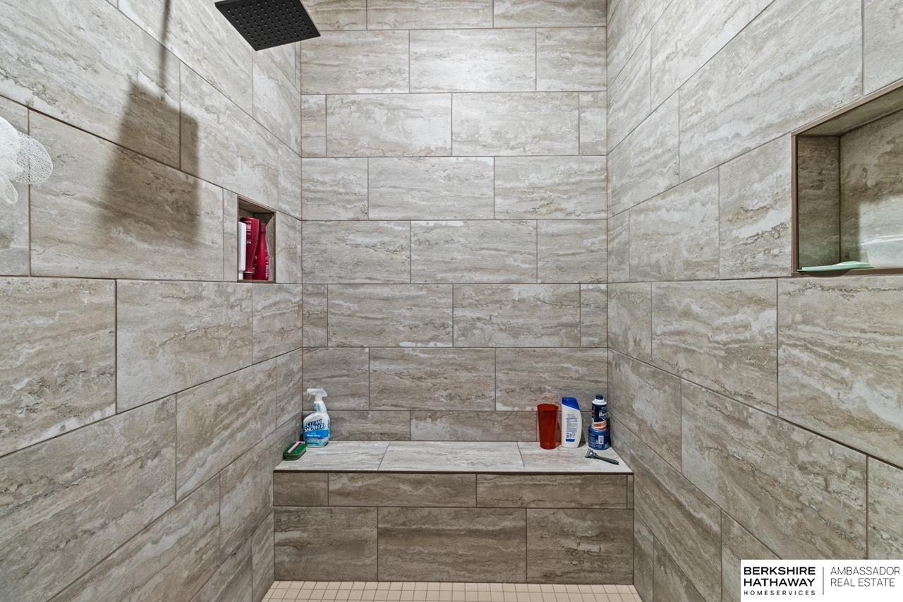 Blair, Nebraska 68008, United States, 4 Bedrooms Bedrooms, ,3 BathroomsBathrooms,Residential,Active,221884