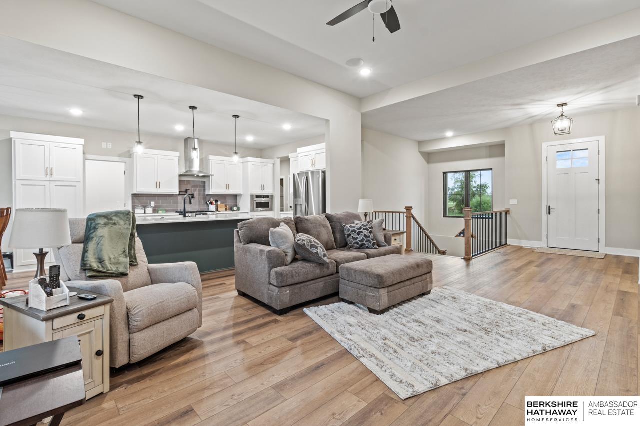 Blair, Nebraska 68008, United States, 4 Bedrooms Bedrooms, ,3 BathroomsBathrooms,Residential,Active,221884