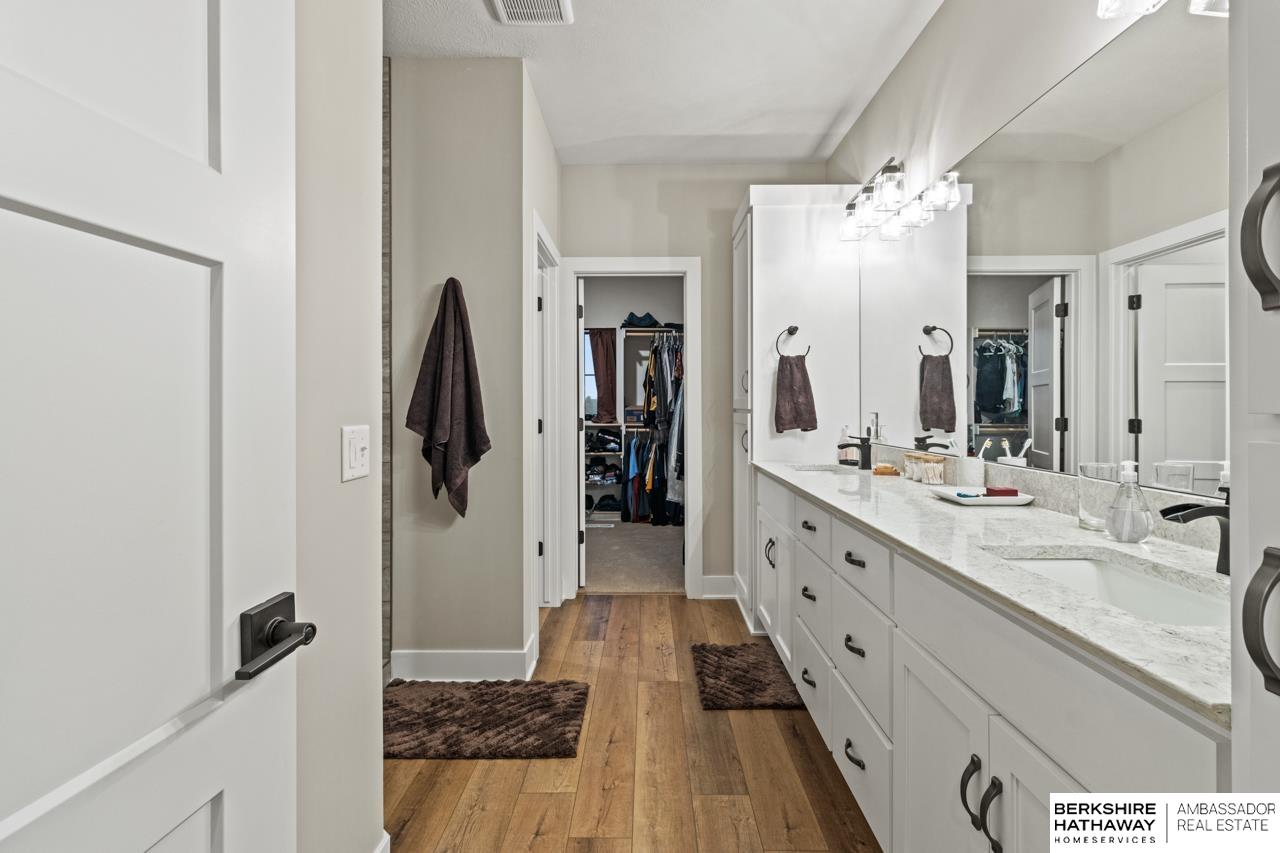 Blair, Nebraska 68008, United States, 4 Bedrooms Bedrooms, ,3 BathroomsBathrooms,Residential,Active,221884