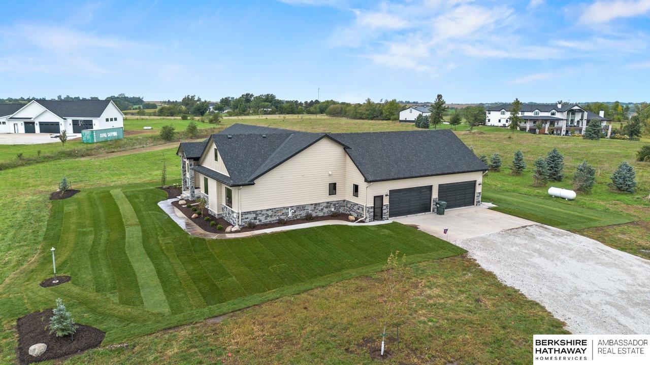 Blair, Nebraska 68008, United States, 4 Bedrooms Bedrooms, ,3 BathroomsBathrooms,Residential,Active,221884