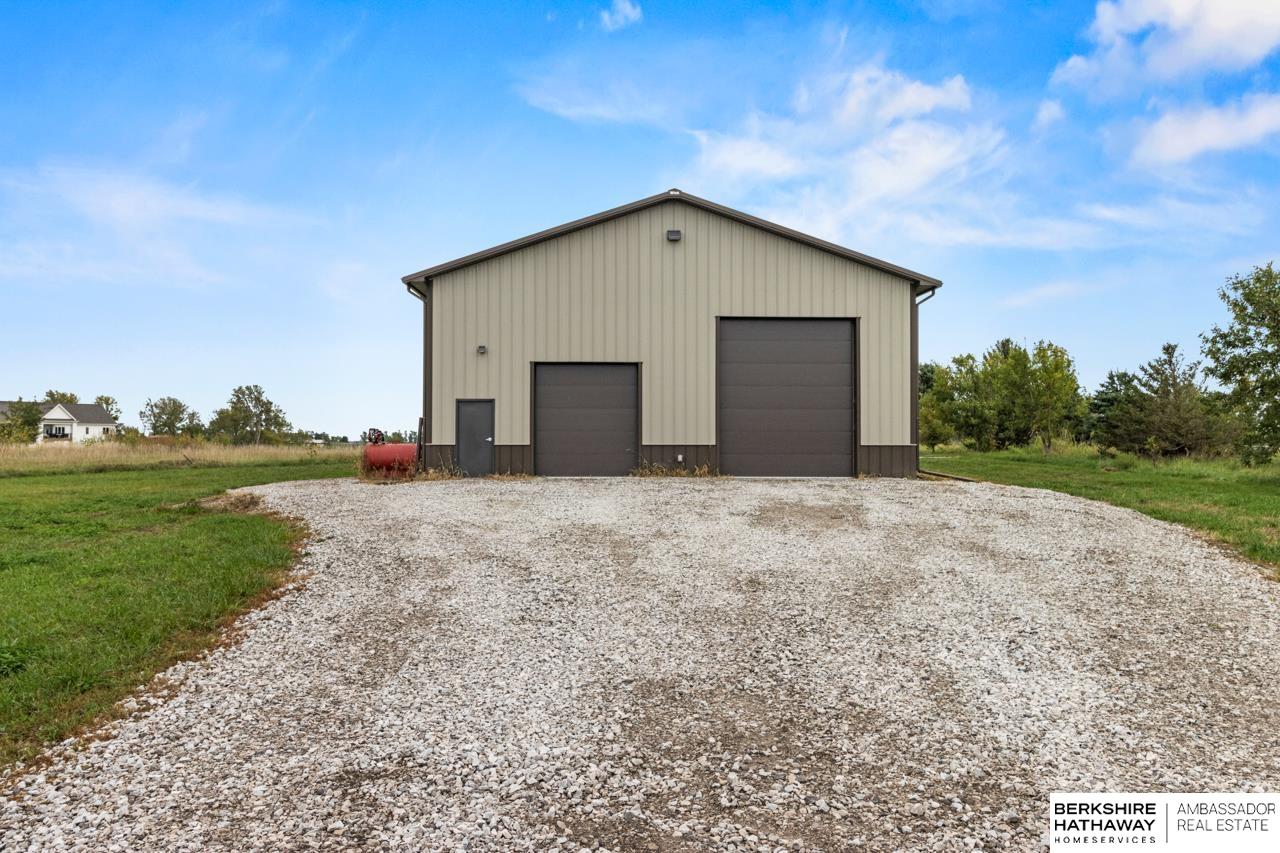 Blair, Nebraska 68008, United States, 4 Bedrooms Bedrooms, ,3 BathroomsBathrooms,Residential,Active,221884