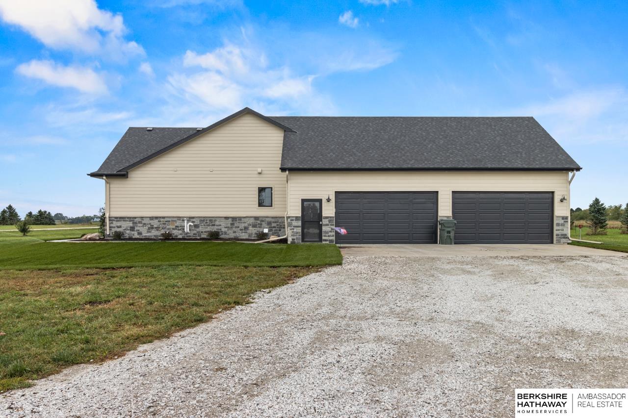 Blair, Nebraska 68008, United States, 4 Bedrooms Bedrooms, ,3 BathroomsBathrooms,Residential,Active,221884