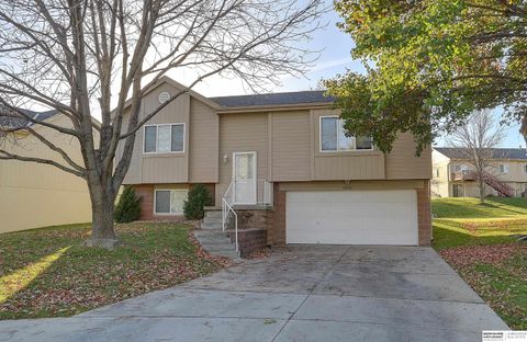 Photo of 4818 S 190th Circle, Omaha, NE 68135 (MLS # 22532732)