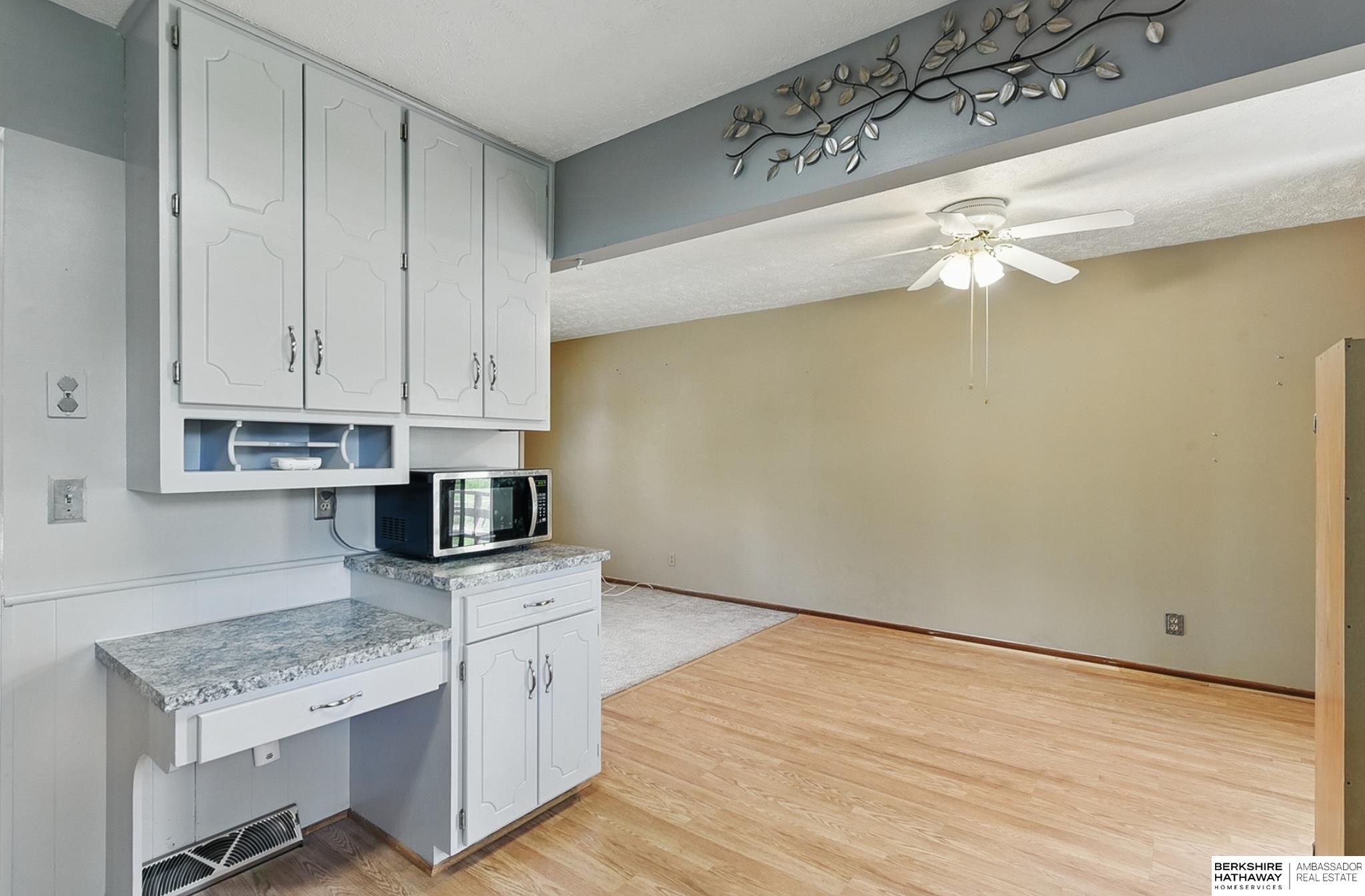 Omaha, Nebraska 68154, United States, 3 Bedrooms Bedrooms, ,2 BathroomsBathrooms,Residential,Pending,136923