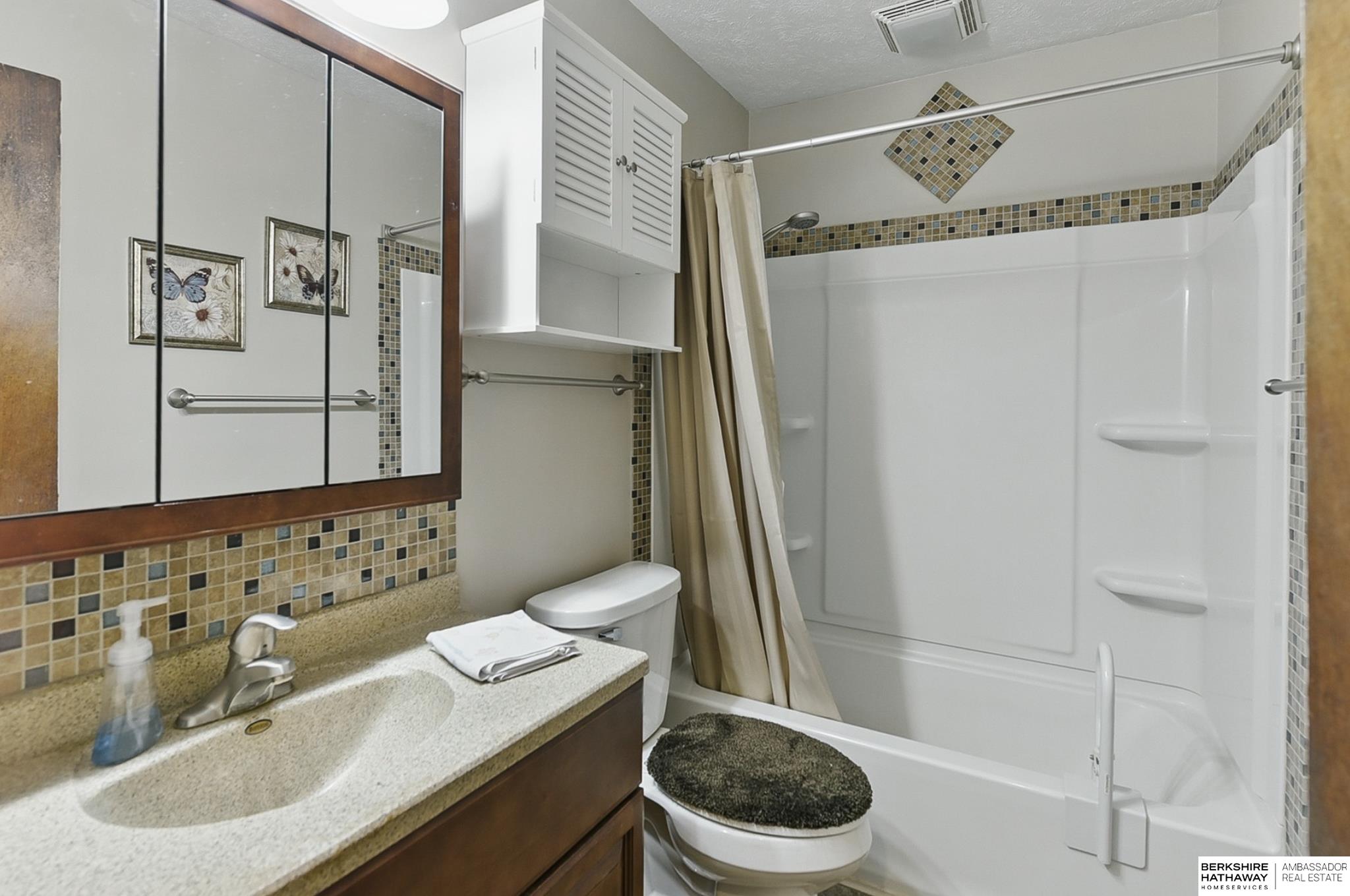 Omaha, Nebraska 68154, United States, 3 Bedrooms Bedrooms, ,2 BathroomsBathrooms,Residential,Pending,136923