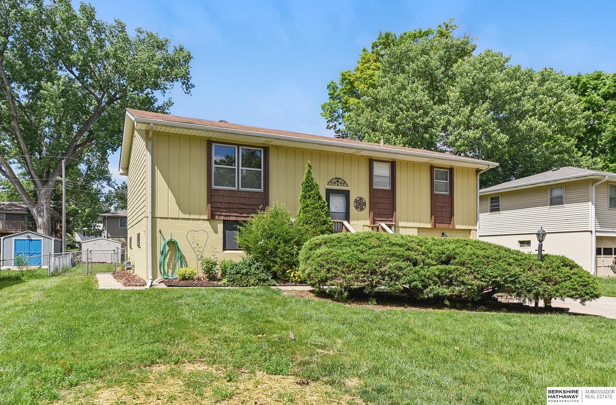 Omaha, Nebraska 68154, United States, 3 Bedrooms Bedrooms, ,2 BathroomsBathrooms,Residential,Pending,136923