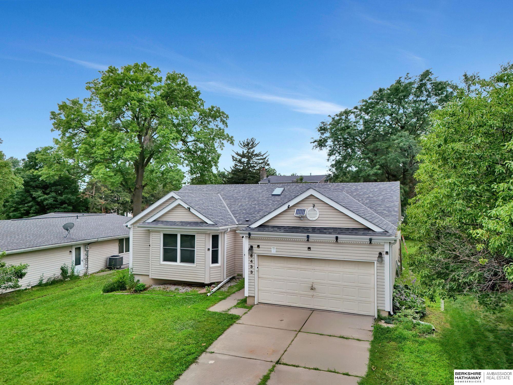 Lincoln, Nebraska 68512, United States, 3 Bedrooms Bedrooms, ,2 BathroomsBathrooms,Residential,Active,224615