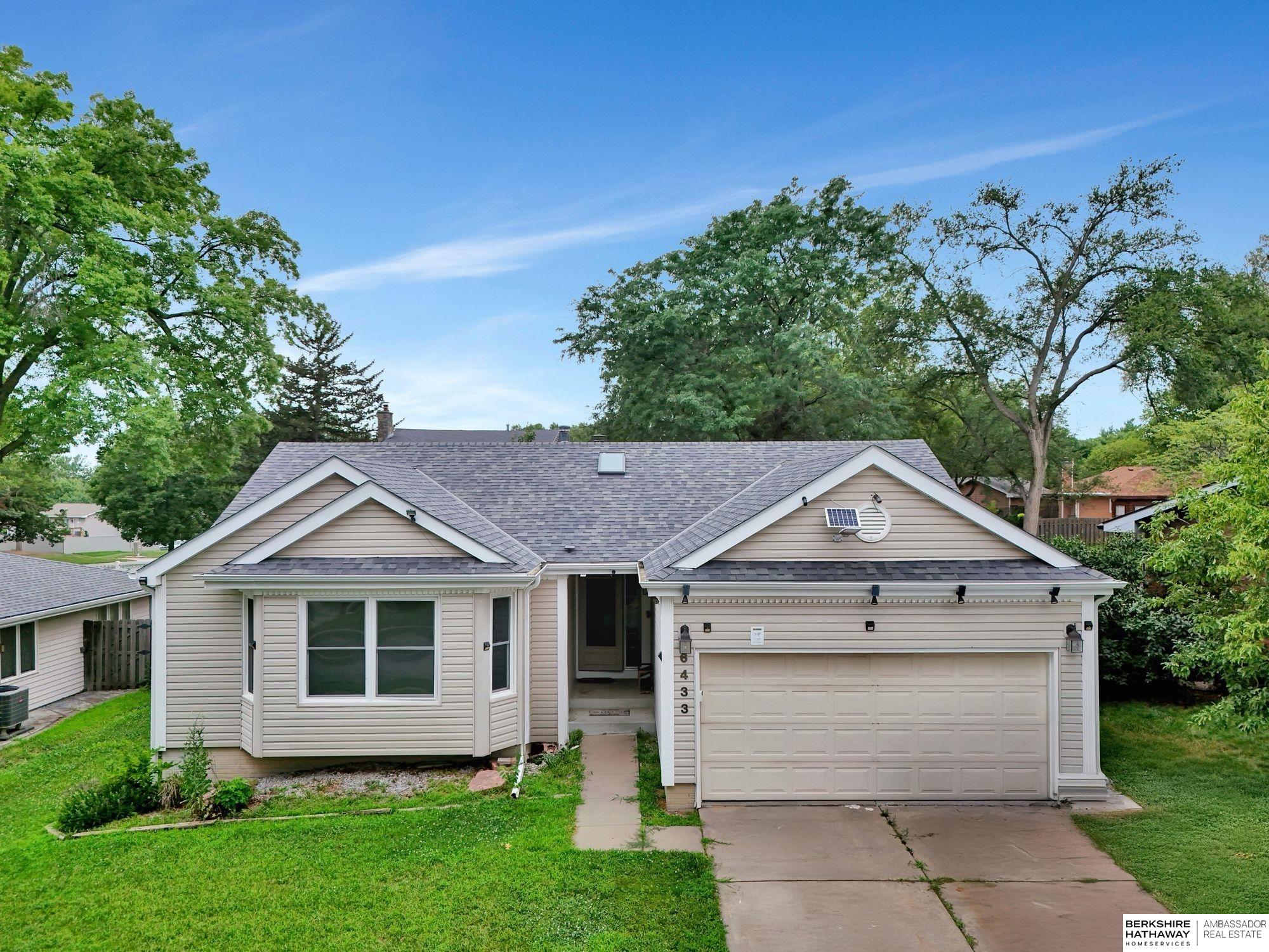 Lincoln, Nebraska 68512, United States, 3 Bedrooms Bedrooms, ,2 BathroomsBathrooms,Residential,Active,224615