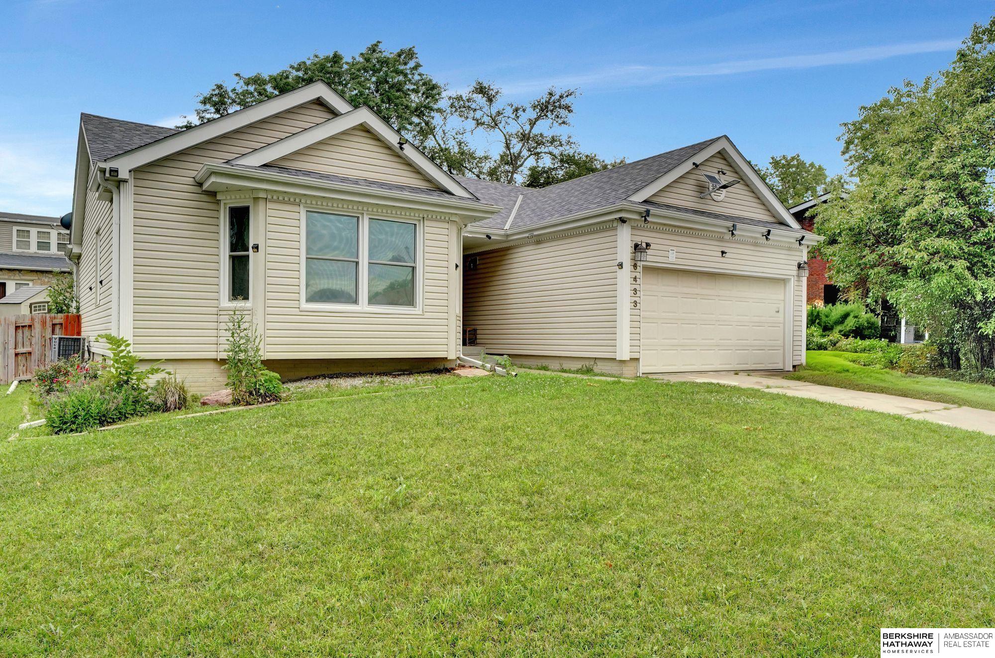 Lincoln, Nebraska 68512, United States, 3 Bedrooms Bedrooms, ,2 BathroomsBathrooms,Residential,Active,224615