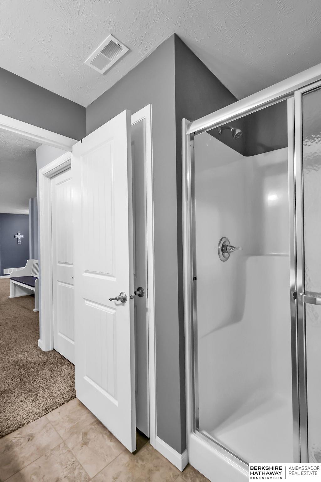 Bellevue, Nebraska 68123, United States, 4 Bedrooms Bedrooms, ,3 BathroomsBathrooms,Residential,Active,146965