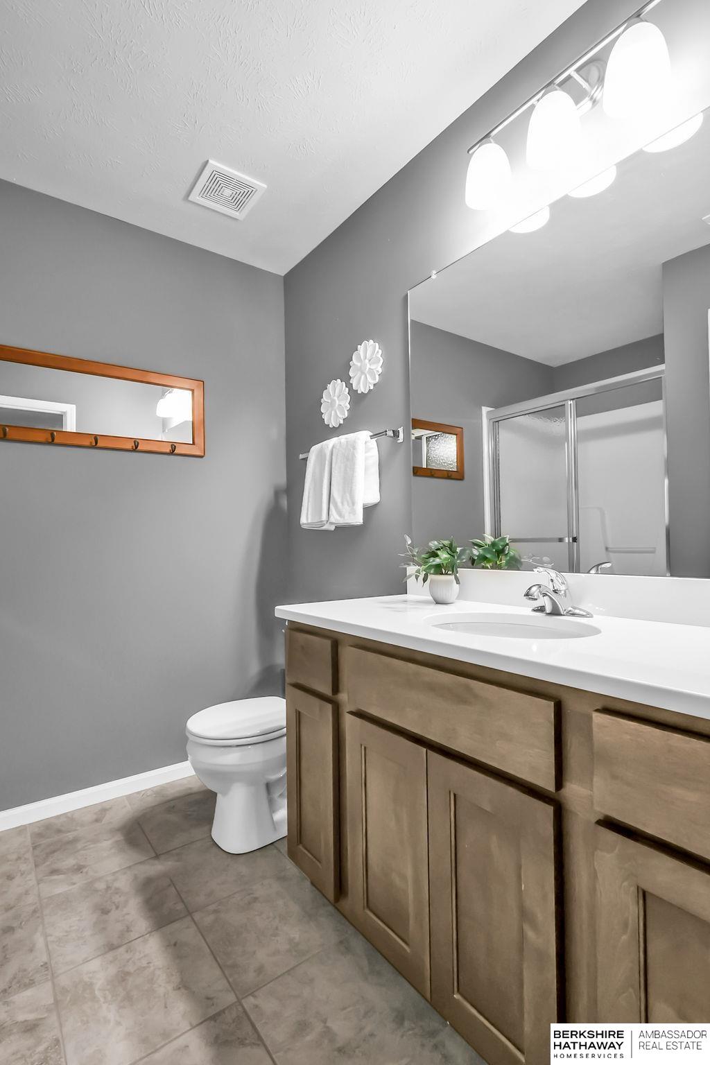 Bellevue, Nebraska 68123, United States, 4 Bedrooms Bedrooms, ,3 BathroomsBathrooms,Residential,Active,146965