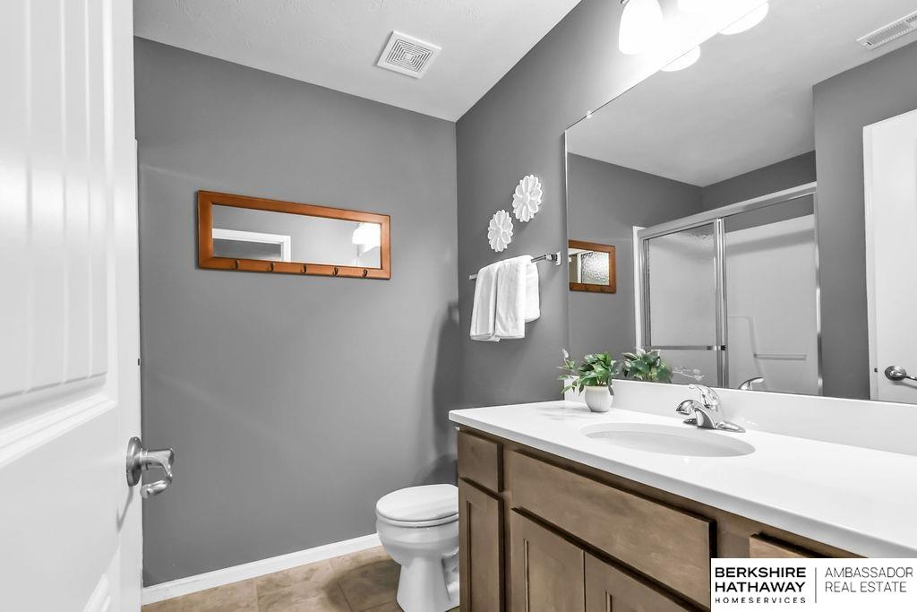 Bellevue, Nebraska 68123, United States, 4 Bedrooms Bedrooms, ,3 BathroomsBathrooms,Residential,Active,146965