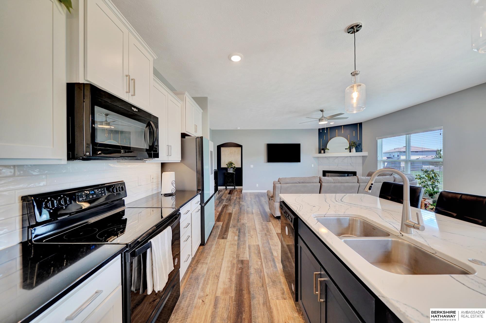 Papillion, Nebraska 68046, United States, 4 Bedrooms Bedrooms, ,3 BathroomsBathrooms,Residential,Active,181658