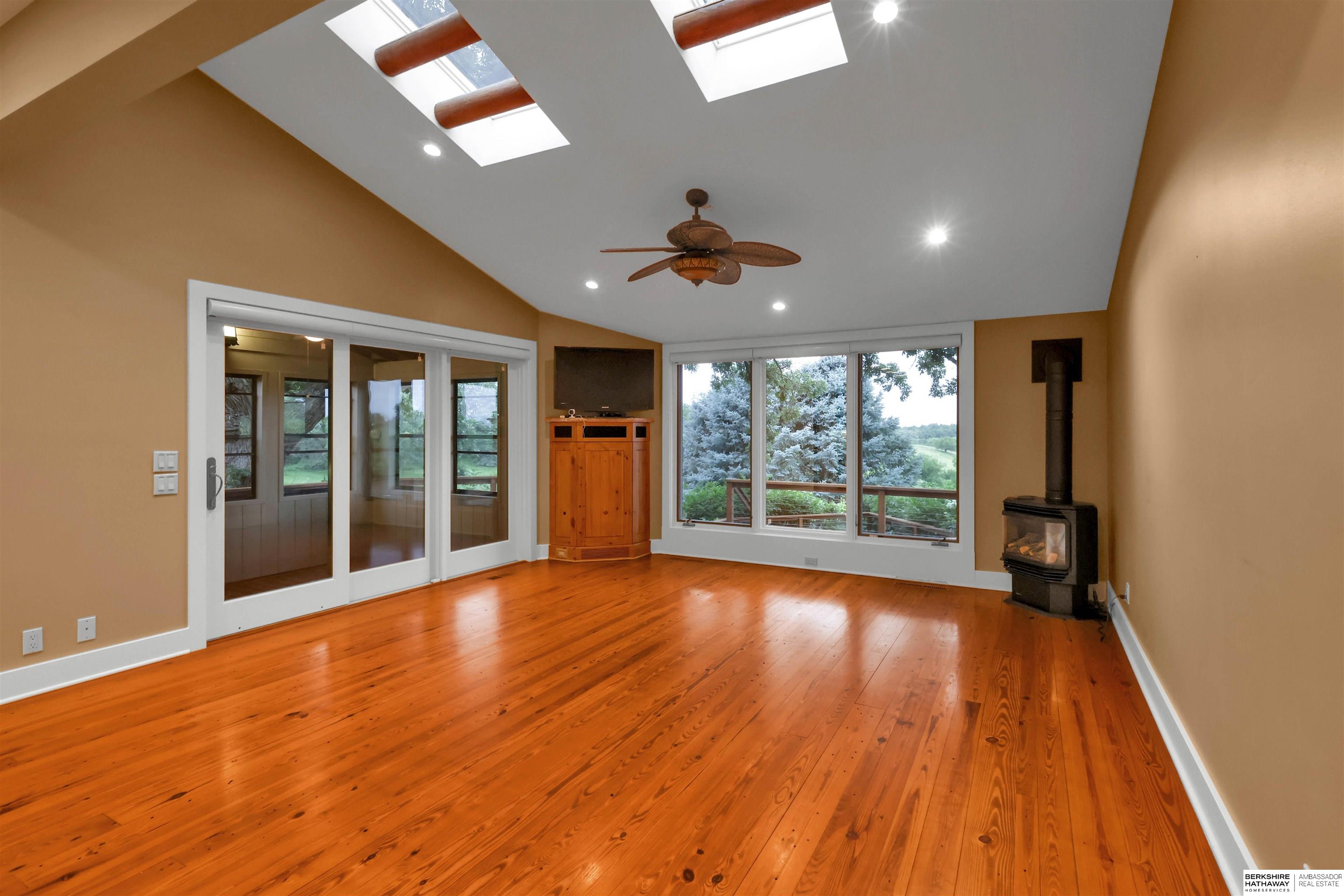 Valley, Nebraska 68064, United States, 4 Bedrooms Bedrooms, ,4 BathroomsBathrooms,Residential,Active,127093