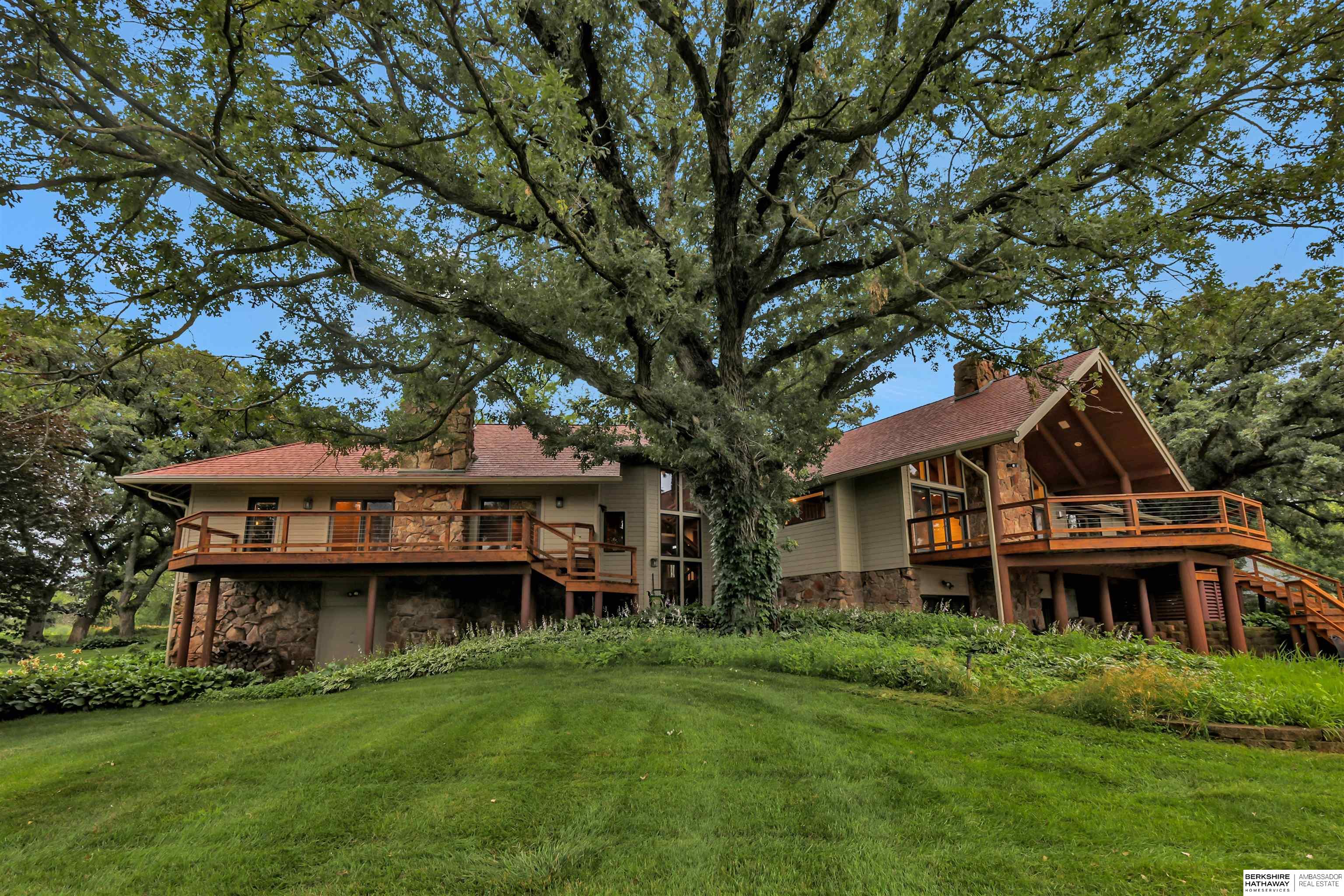 Valley, Nebraska 68064, United States, 4 Bedrooms Bedrooms, ,4 BathroomsBathrooms,Residential,Active,127093