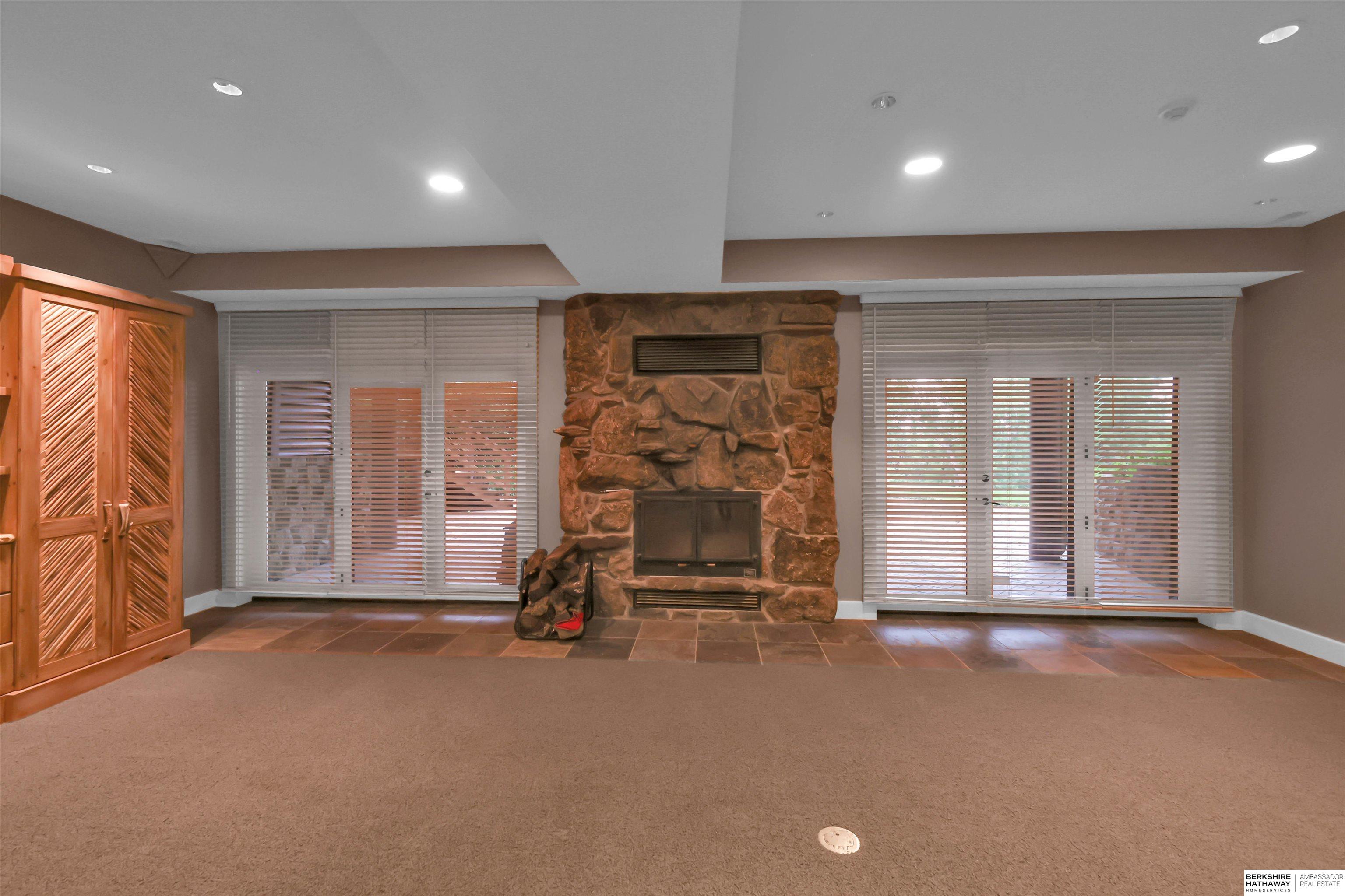 Valley, Nebraska 68064, United States, 4 Bedrooms Bedrooms, ,4 BathroomsBathrooms,Residential,Active,127093