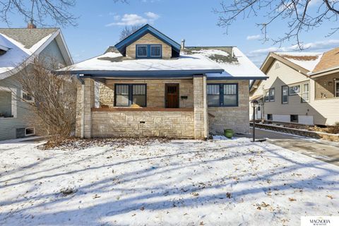 Photo of 611 elmwood Avenue, Lincoln, NE 68510 (MLS # 22602780)