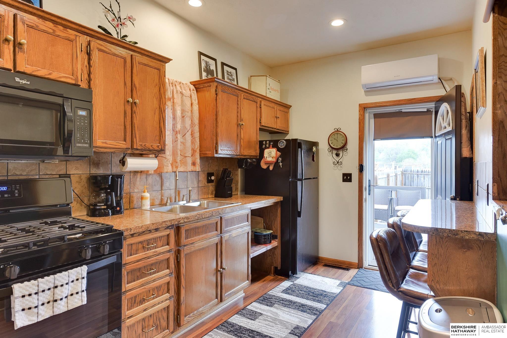 Omaha, Nebraska 68105, United States, 1 Bedroom Bedrooms, ,1 BathroomBathrooms,Residential,Pending,122050