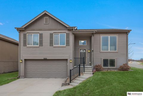 Photo of 5333 S HWS Cleveland Boulevard, Omaha, NE 68135 (MLS # 22604749)