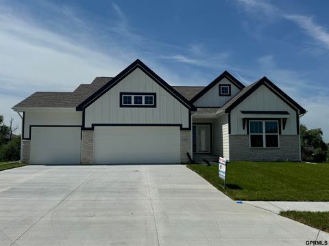 Photo of 12667 Cooper Street, Papillion, NE 68138 (MLS # 22600390)