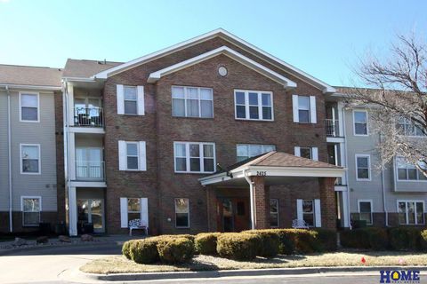 Photo of 2425 Folkways Boulevard #233, Lincoln, NE 68521 (MLS # 22605772)