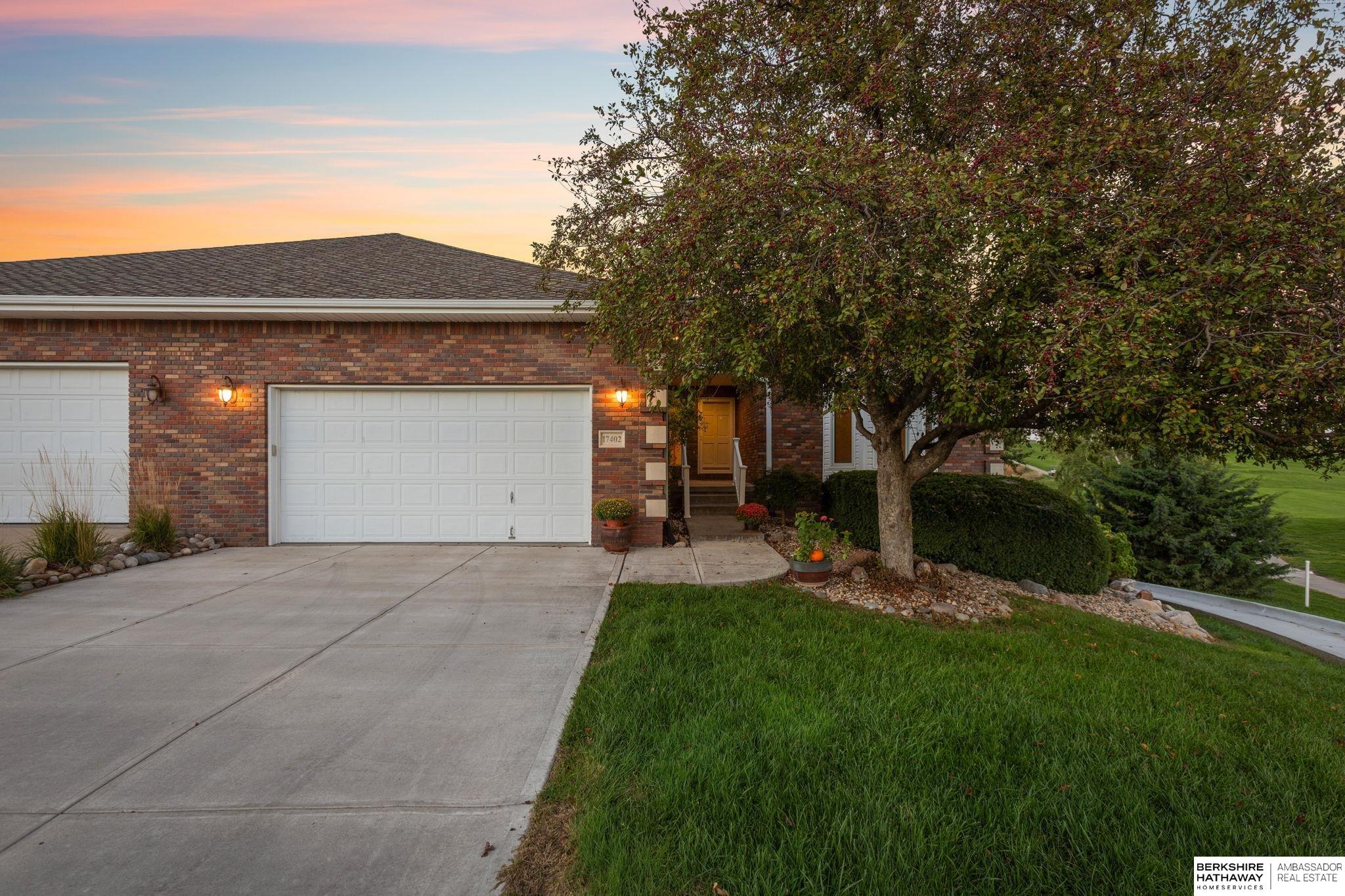 Omaha, Nebraska 68136, United States, 3 Bedrooms Bedrooms, ,3 BathroomsBathrooms,Residential,Active,219347