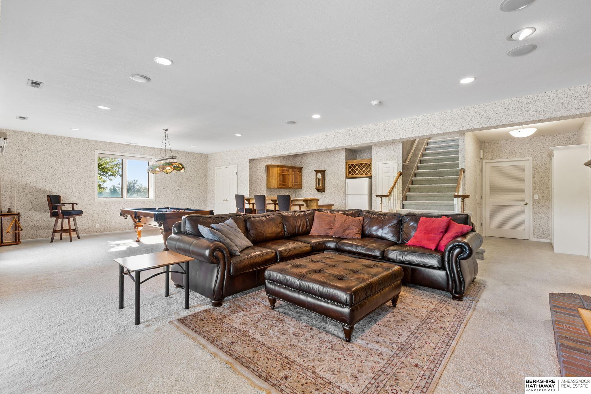 Omaha, Nebraska 68136, United States, 3 Bedrooms Bedrooms, ,3 BathroomsBathrooms,Residential,Active,219347