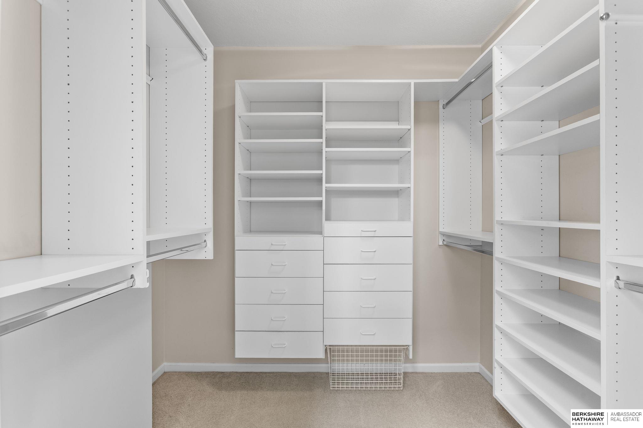 Omaha, Nebraska 68136, United States, 3 Bedrooms Bedrooms, ,3 BathroomsBathrooms,Residential,Active,219347