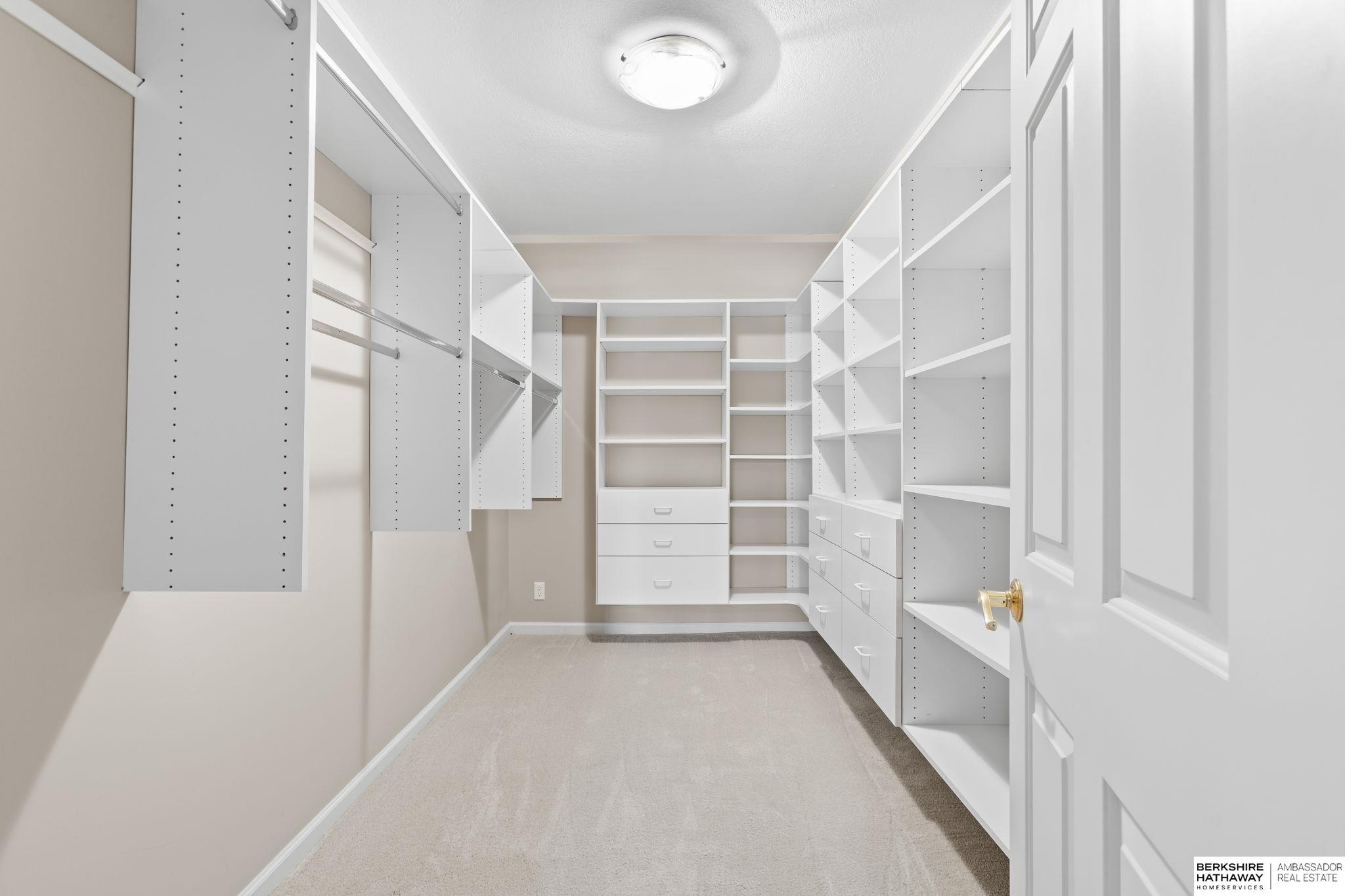 Omaha, Nebraska 68136, United States, 3 Bedrooms Bedrooms, ,3 BathroomsBathrooms,Residential,Active,219347