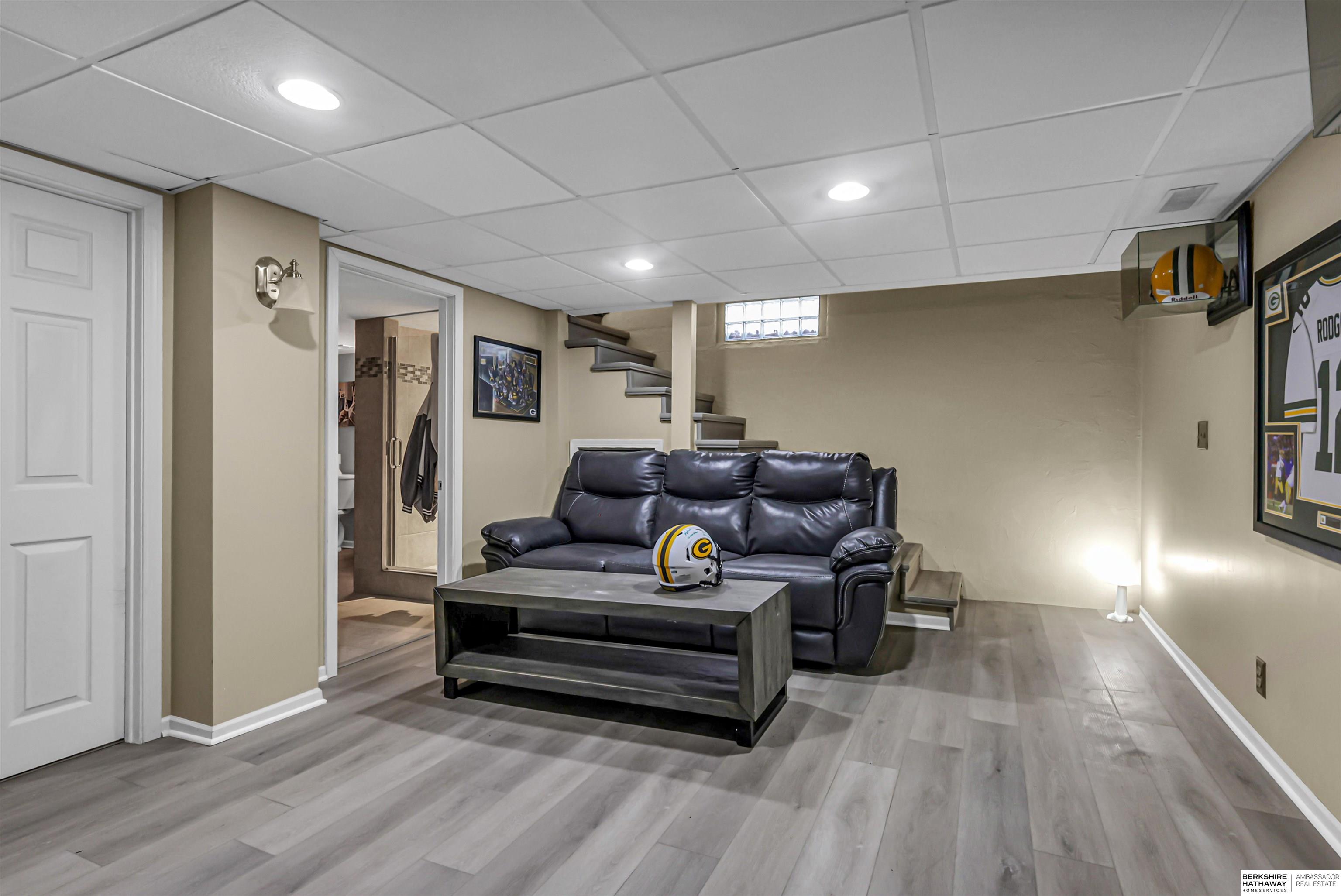 Omaha, Nebraska 68132, United States, 4 Bedrooms Bedrooms, ,2 BathroomsBathrooms,Residential,Active,164592