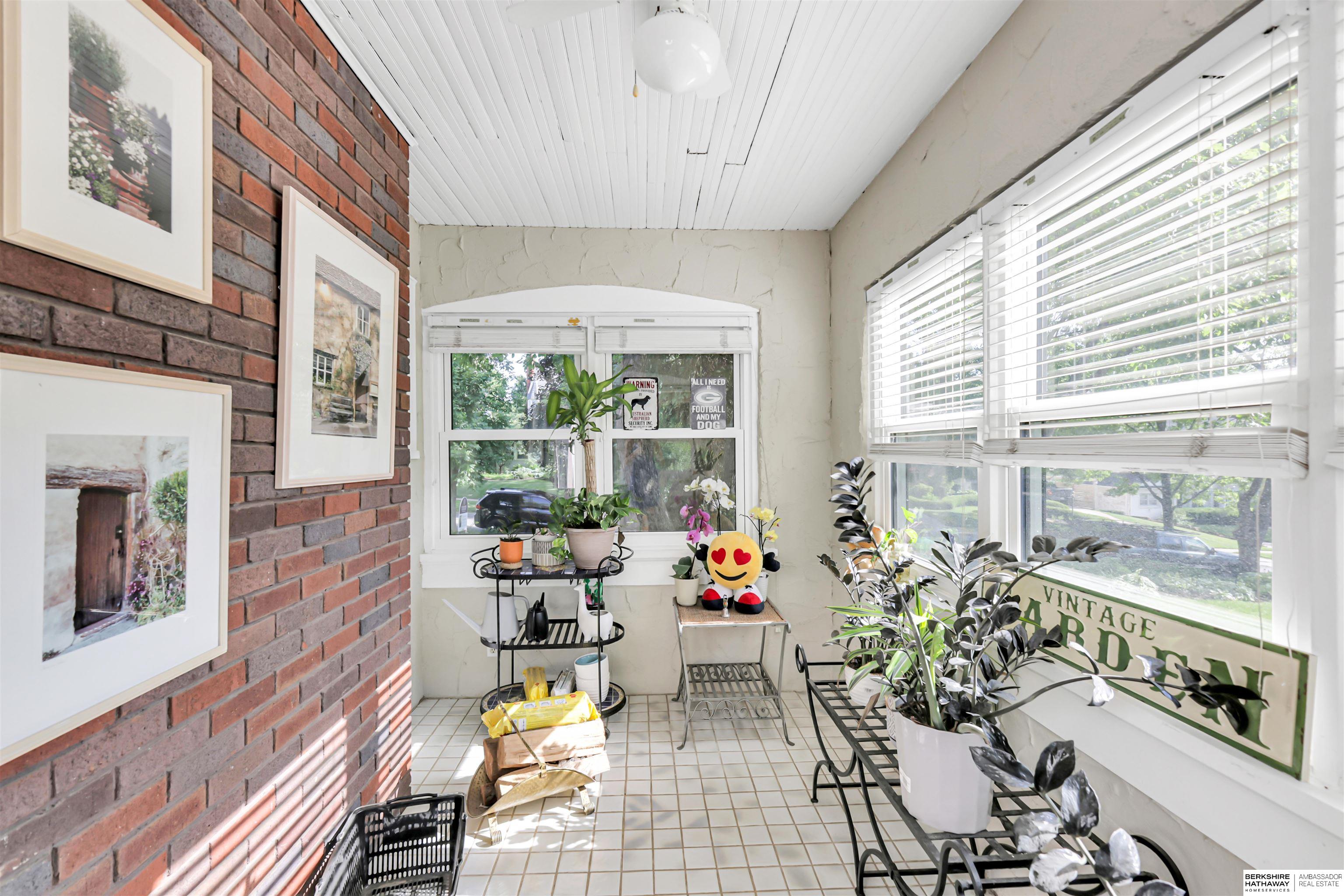 Omaha, Nebraska 68132, United States, 4 Bedrooms Bedrooms, ,2 BathroomsBathrooms,Residential,Active,164592