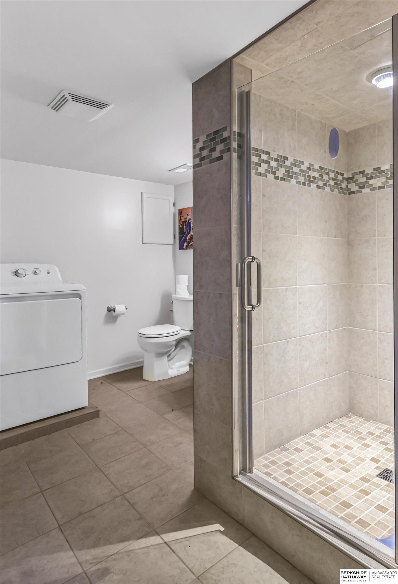 Omaha, Nebraska 68132, United States, 4 Bedrooms Bedrooms, ,2 BathroomsBathrooms,Residential,Active,164592