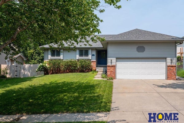 2240 PHILADELPHIA DR, LINCOLN, NE 68521 - Image 7de9da7043cb013e69c98996a85eec0e/1972596202