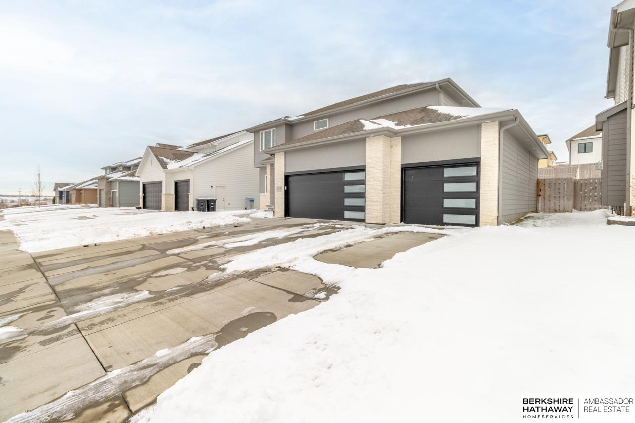 Gretna, Nebraska 68028, United States, 4 Bedrooms Bedrooms, ,2 BathroomsBathrooms,Residential,Active,244267