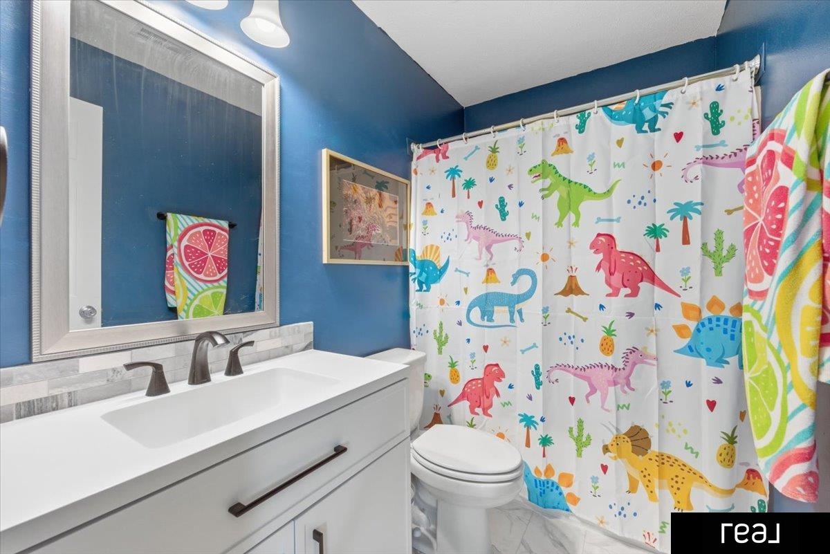 Omaha, Nebraska 68137, United States, 3 Bedrooms Bedrooms, ,2 BathroomsBathrooms,Residential,Active,232428