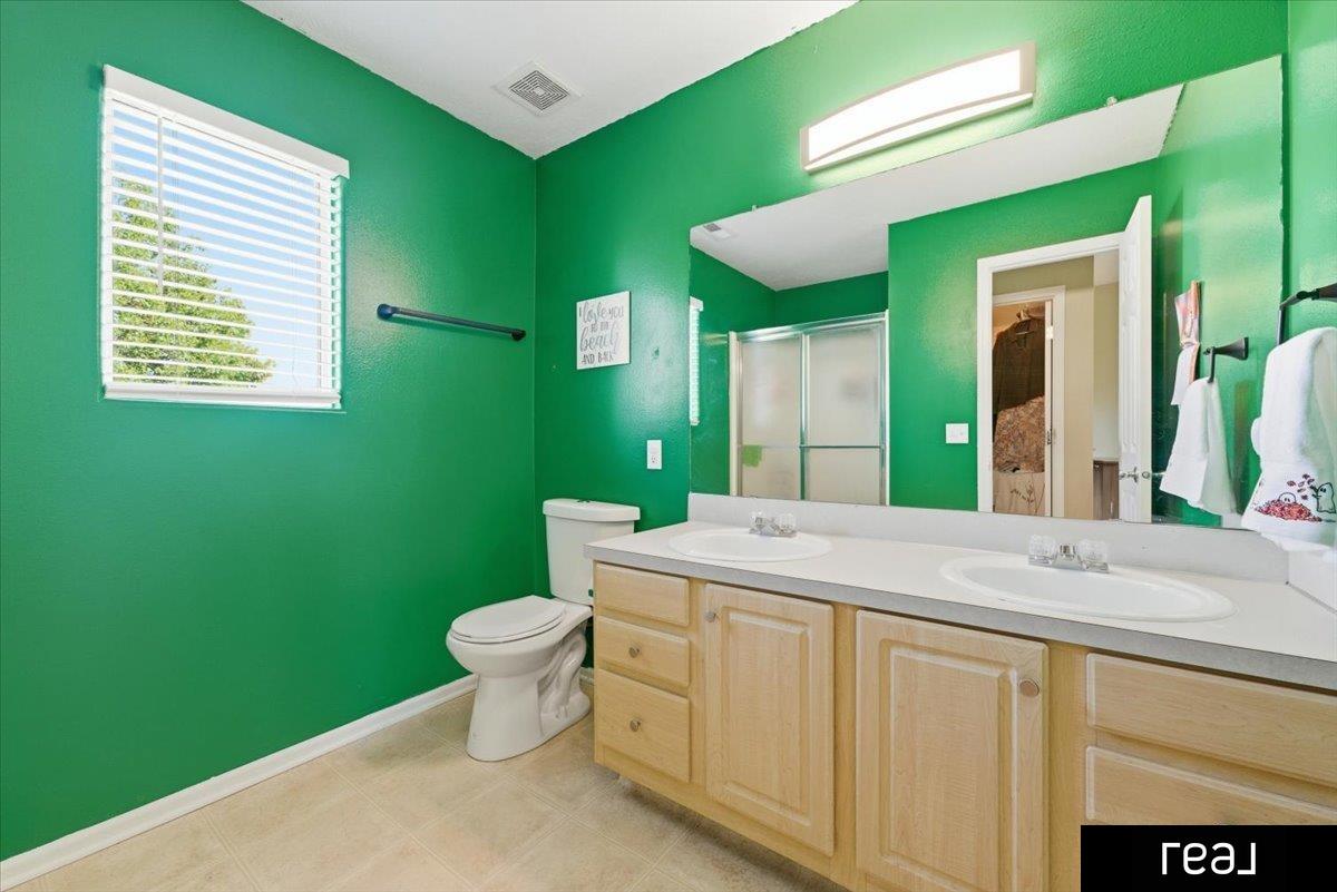 Omaha, Nebraska 68137, United States, 3 Bedrooms Bedrooms, ,2 BathroomsBathrooms,Residential,Active,232428