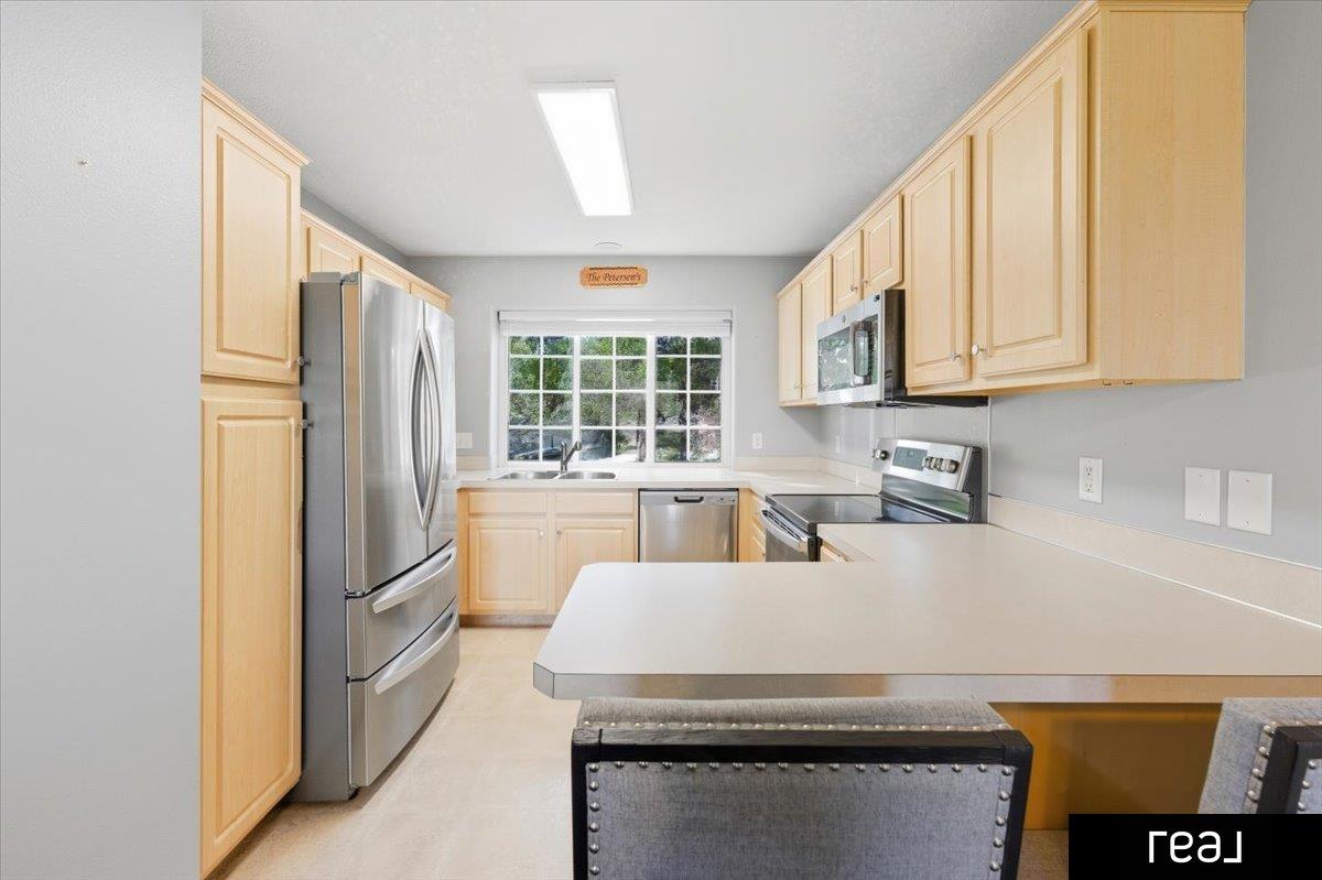 Omaha, Nebraska 68137, United States, 3 Bedrooms Bedrooms, ,2 BathroomsBathrooms,Residential,Active,232428