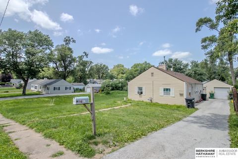 Photo of 6620 Seward Street, Omaha, NE 68104 (MLS # 22619477)