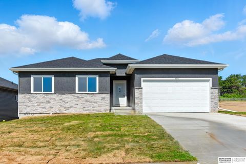 Photo of 7608 S 33 Avenue, Bellevue, NE 68147 (MLS # 22515873)