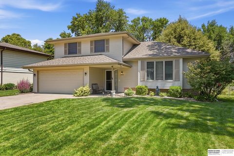 Photo of 10529 O Street, Omaha, NE 68127 (MLS # 22620387)