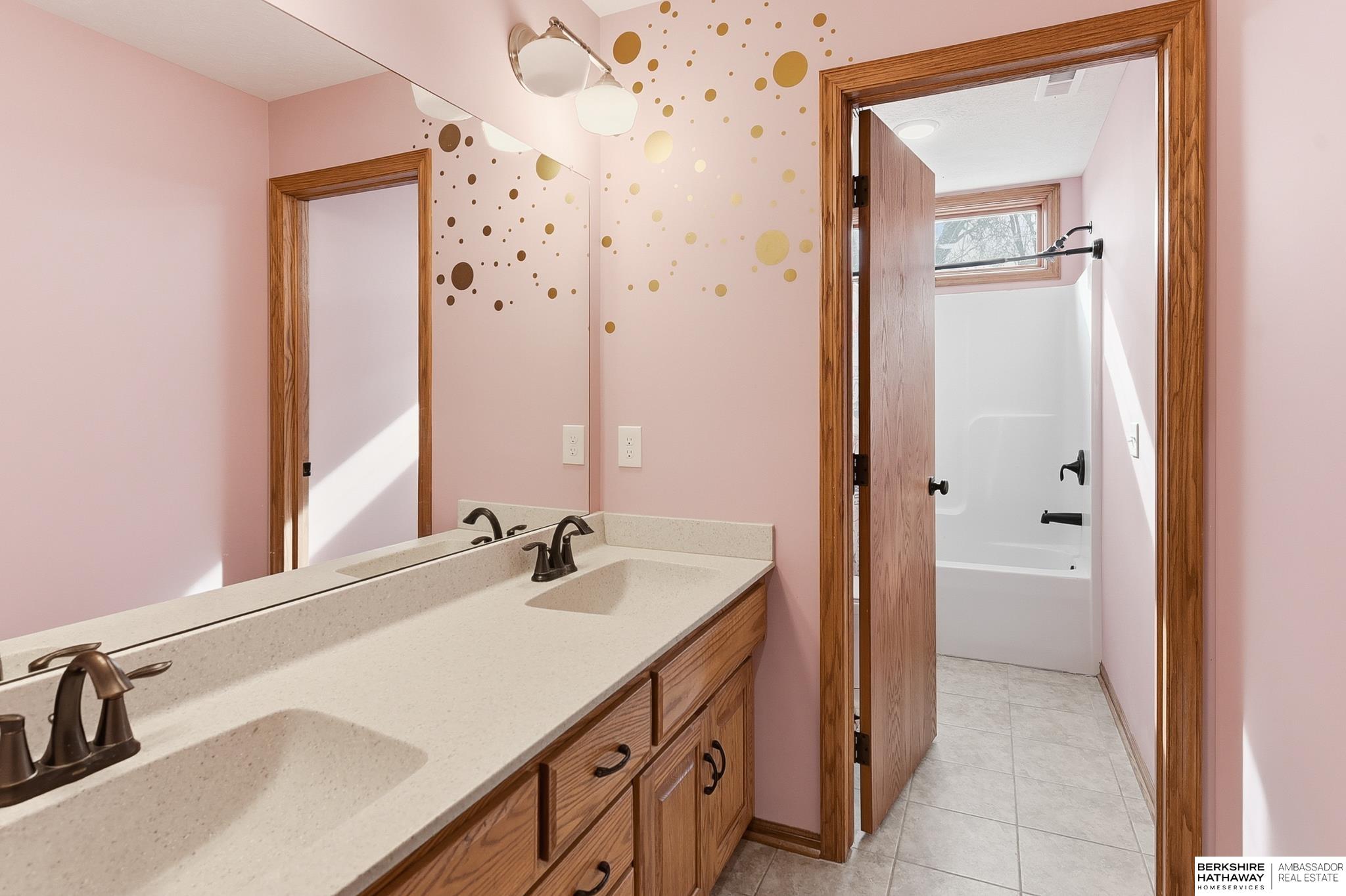 Blair, Nebraska 68008, United States, 4 Bedrooms Bedrooms, ,3 BathroomsBathrooms,Residential,Active,240926