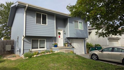 Photo of 3030 W Kyle Lane, Lincoln, NE 68522 (MLS # 22528744)