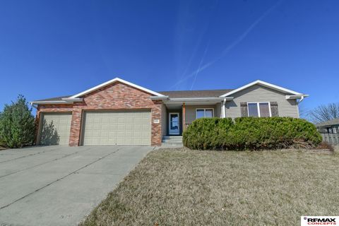 Photo of 2315 NW 45th Street, Lincoln, NE 68528 (MLS # 22611015)