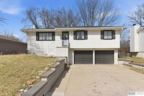 Photo of 15224 Jefferson Street, Omaha, NE 68137 (MLS # 22606958)