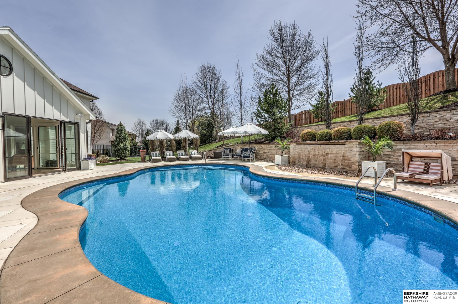 Omaha, Nebraska 68130, United States, 5 Bedrooms Bedrooms, ,5 BathroomsBathrooms,Residential,Active,229175