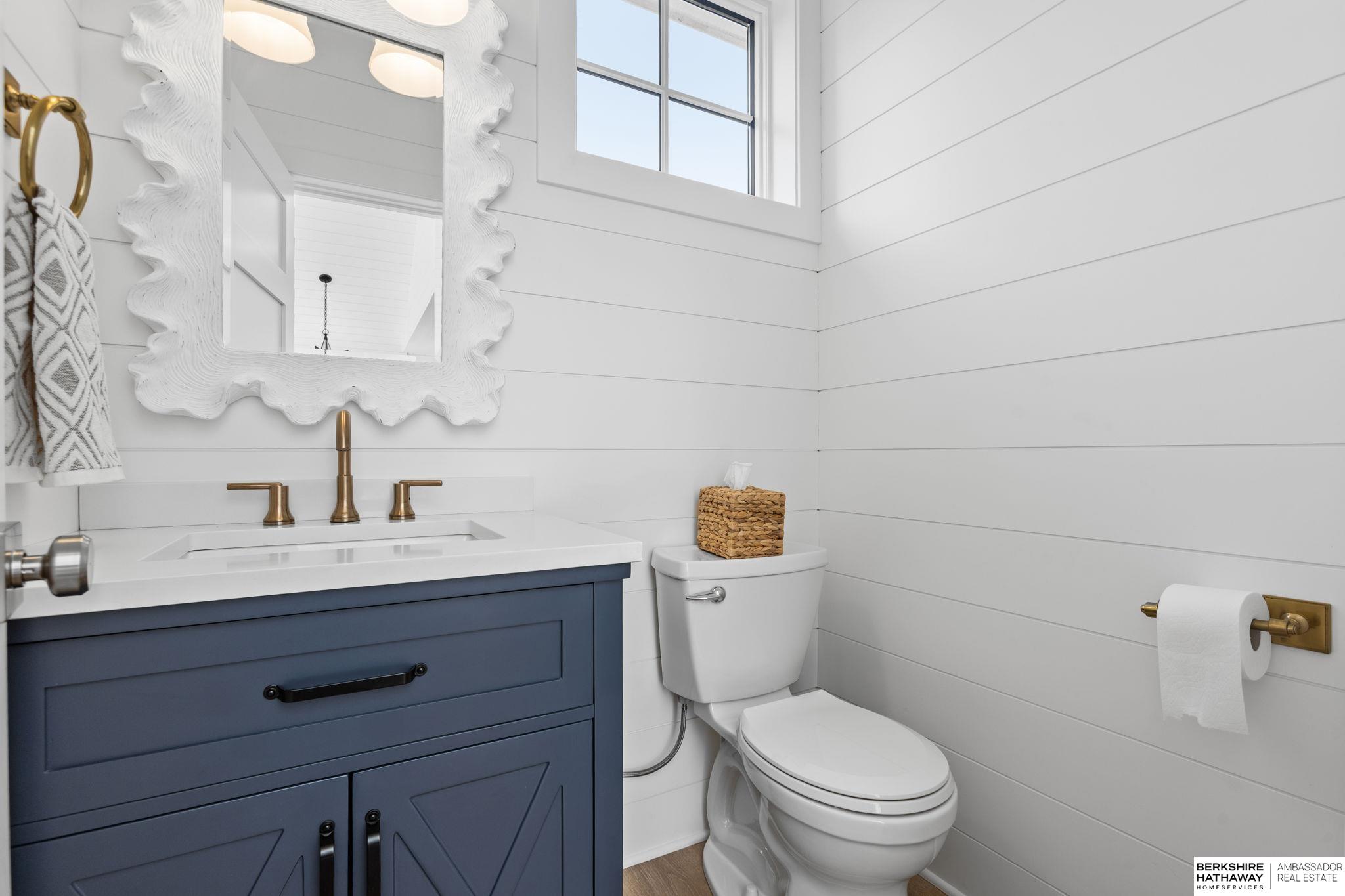 Omaha, Nebraska 68130, United States, 5 Bedrooms Bedrooms, ,5 BathroomsBathrooms,Residential,Active,229175