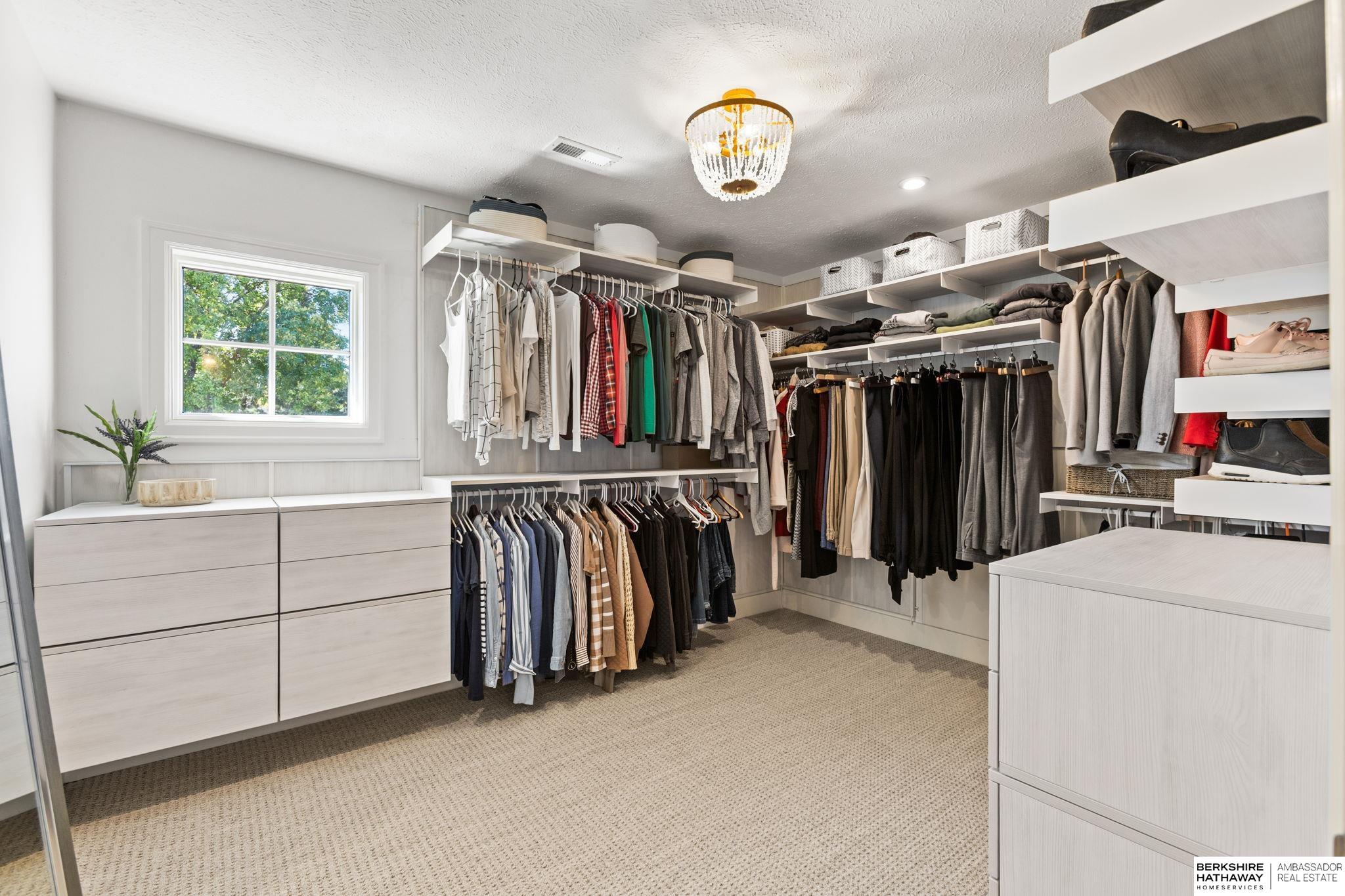 Omaha, Nebraska 68130, United States, 5 Bedrooms Bedrooms, ,5 BathroomsBathrooms,Residential,Active,229175