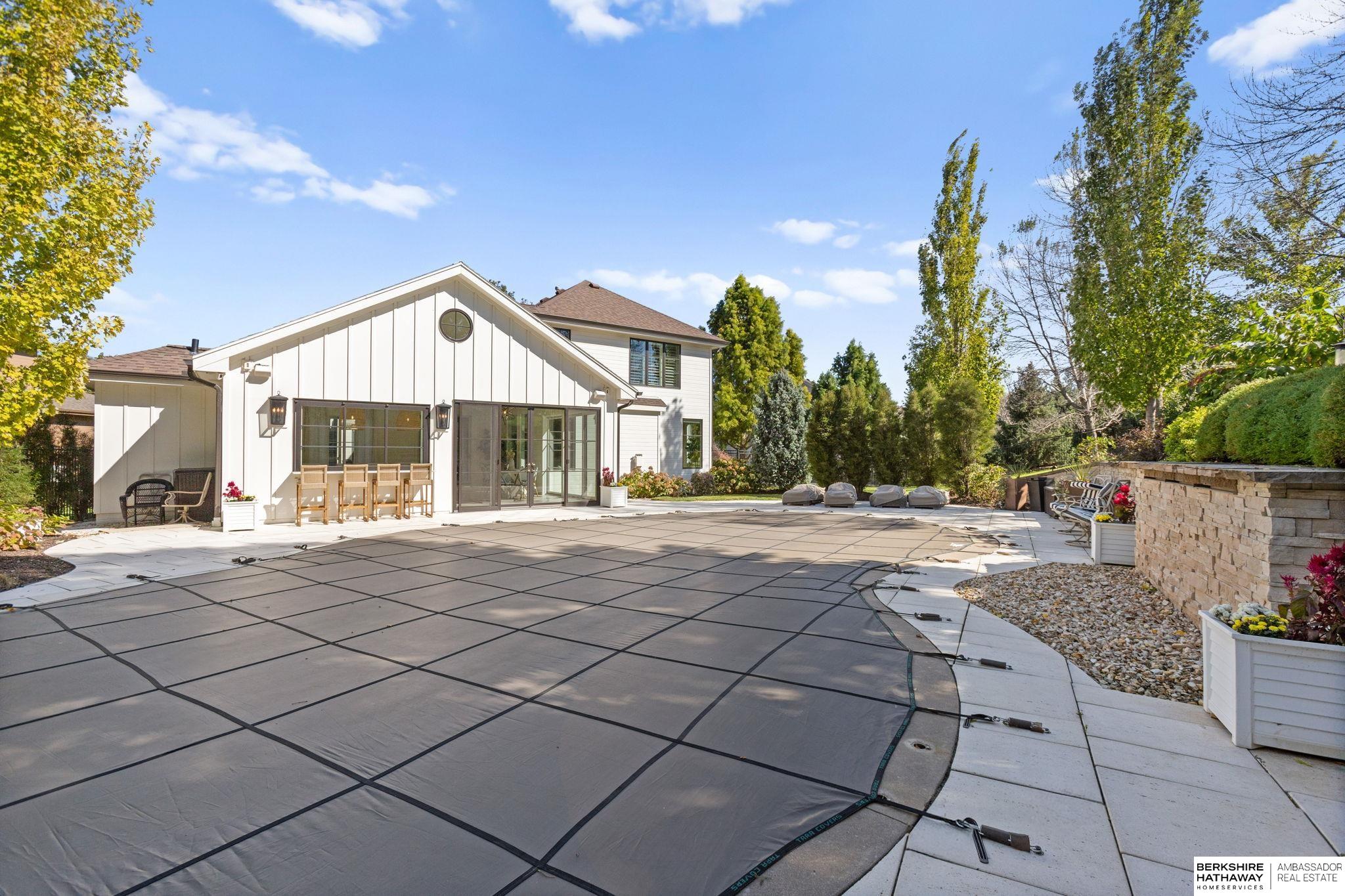 Omaha, Nebraska 68130, United States, 5 Bedrooms Bedrooms, ,5 BathroomsBathrooms,Residential,Active,229175