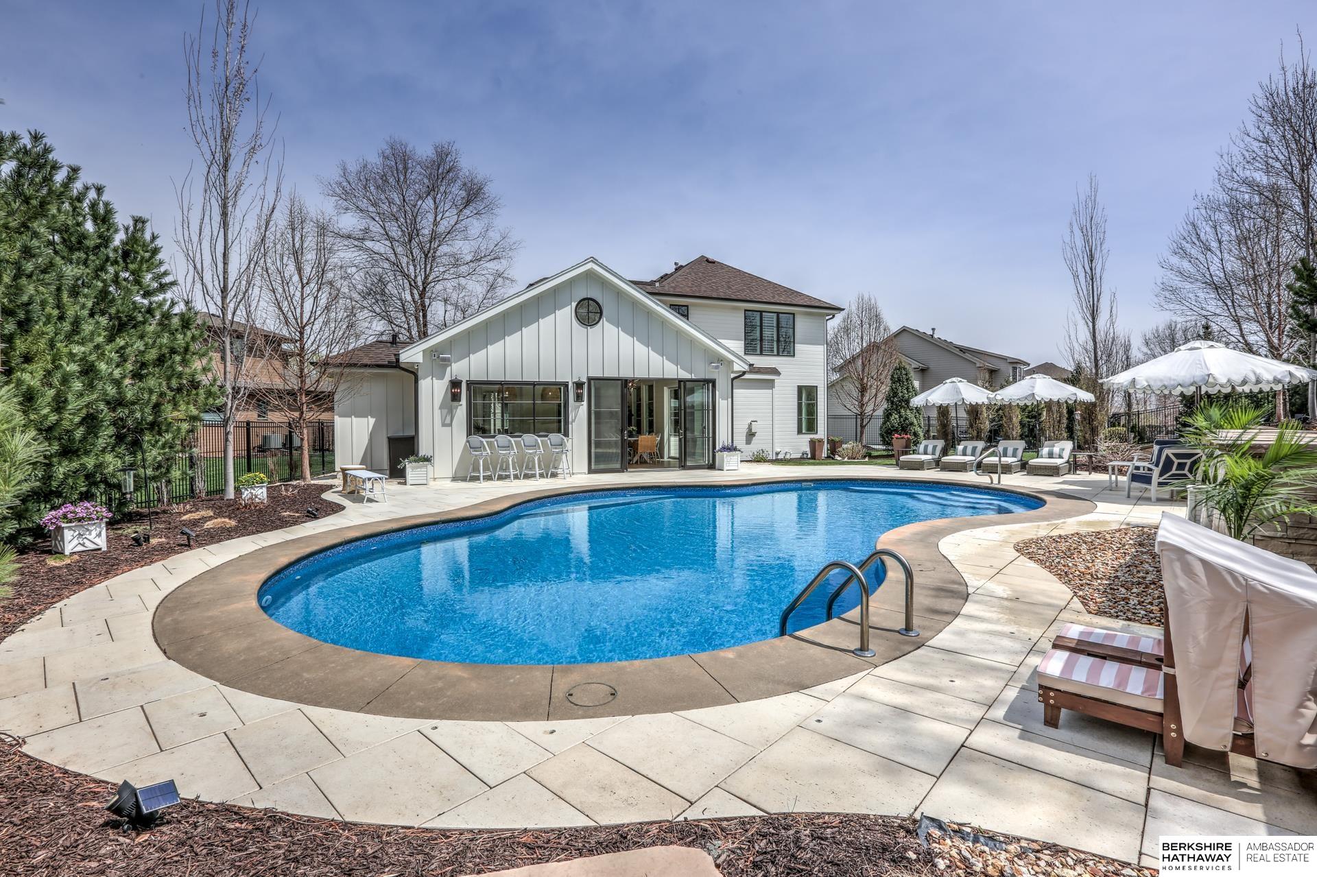 Omaha, Nebraska 68130, United States, 5 Bedrooms Bedrooms, ,5 BathroomsBathrooms,Residential,Active,229175